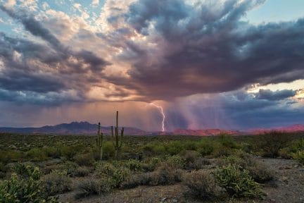 How To Photograph Lightning: The Complete Guide